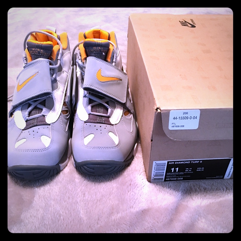Nike diamond turf 2